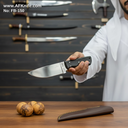 سكين من معدن ( في جي ١٠ ) ومقبض من الخشب وغمد من الجلد رقم ١٥٠